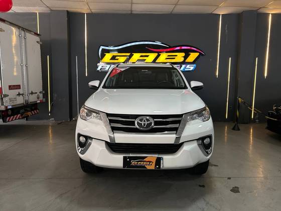 TOYOTA HILUX SW4 2.7 SR 4X2 16V FLEX 4P AUTOMÁTICO